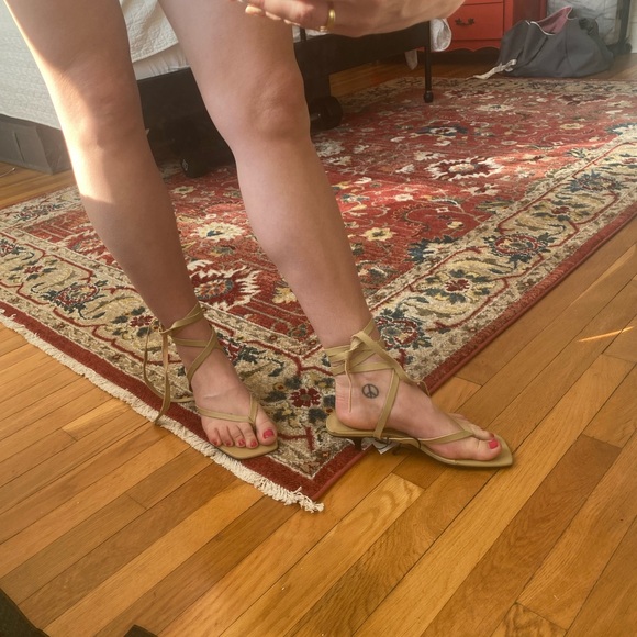 NEW ZARA STRAPPY KITTEN HEEL LEATHER SANDAL - Picture 12 of 15